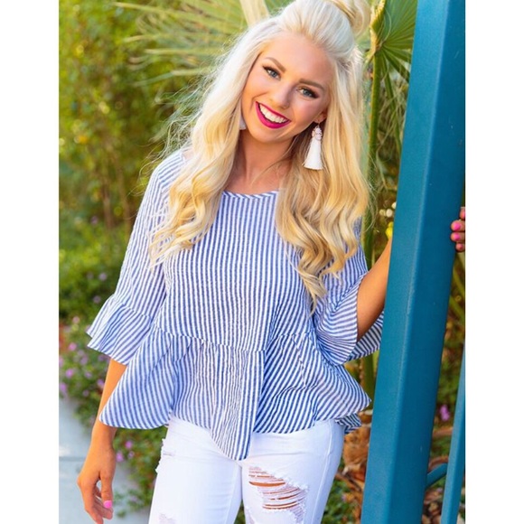 Shop Impressions Tops - 🎉HP 11/1!🎉 Seersucker Shift Top